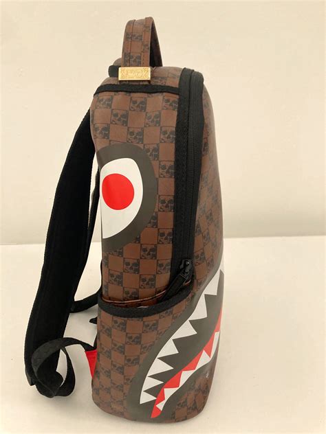 zaino squalo louis vuitton under|zaino spray ground squalo.